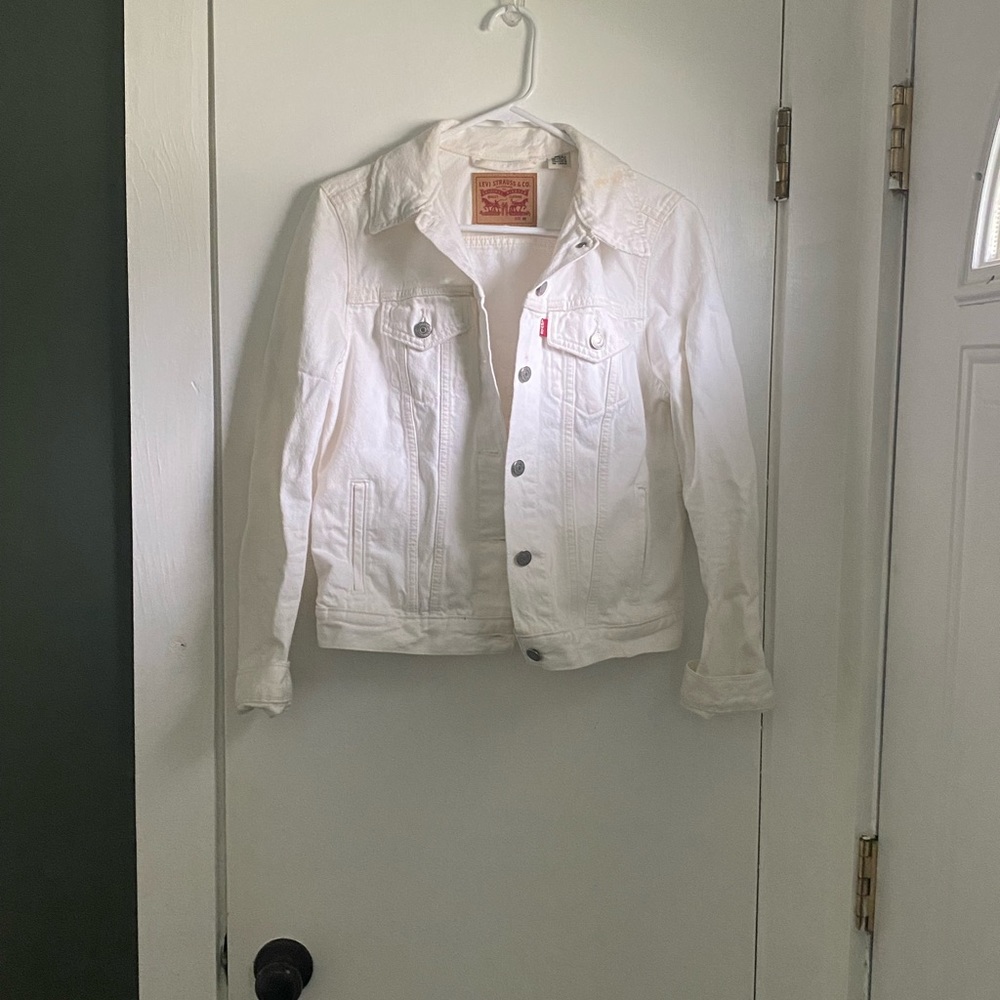 Levi’s white denim jacket